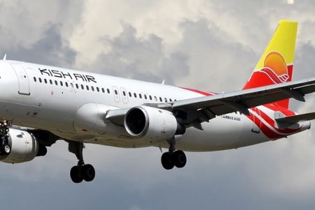 تلاش برای تسهیل تردد کیشوندان و گردشگران با توسعه شبکه پروازی فرودگاه لامرد